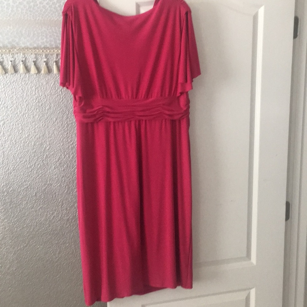 Pink dress - Picture 3 of 3